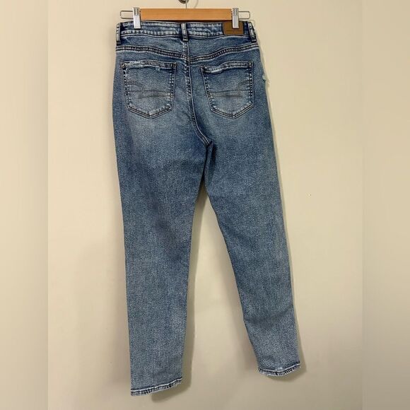 American Eagle Mom Stretch Jeans - Picture 6 of 9